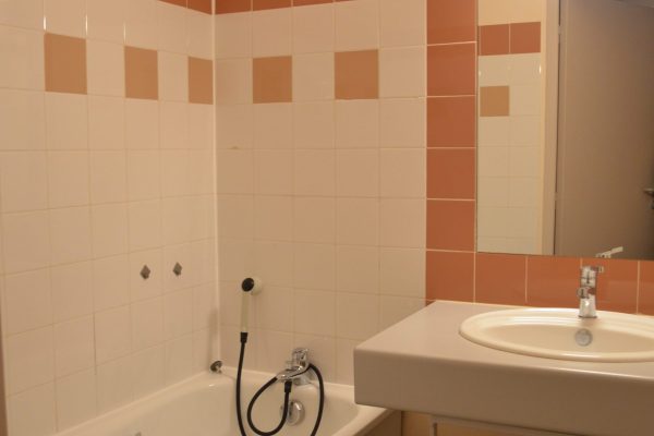 appartement 2 personnes salle de bain